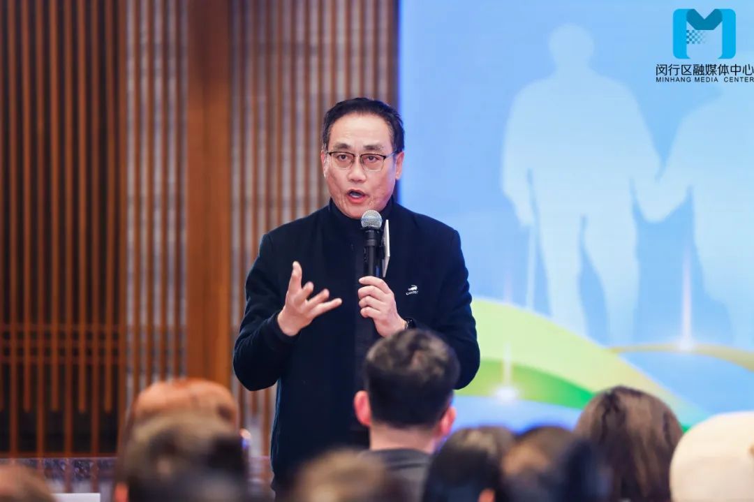 床边、身边、周边，聊聊长寿时代养老这件事